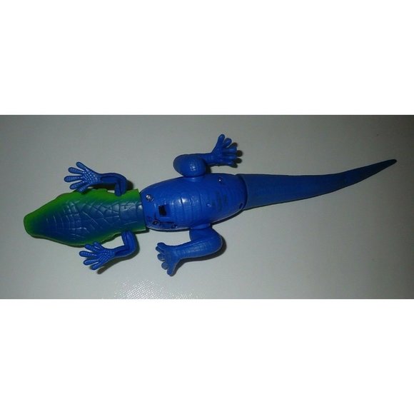 Zuru Robo Alive Robotic Lizard Realistic Running Green Blue Kids Toy - Picture 5 of 5